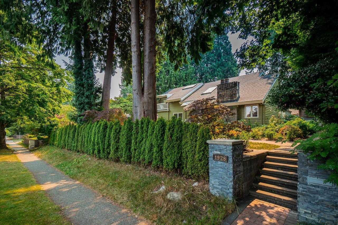 1928 West 37th Avenue, Vancouver, BC, V6M 1N6