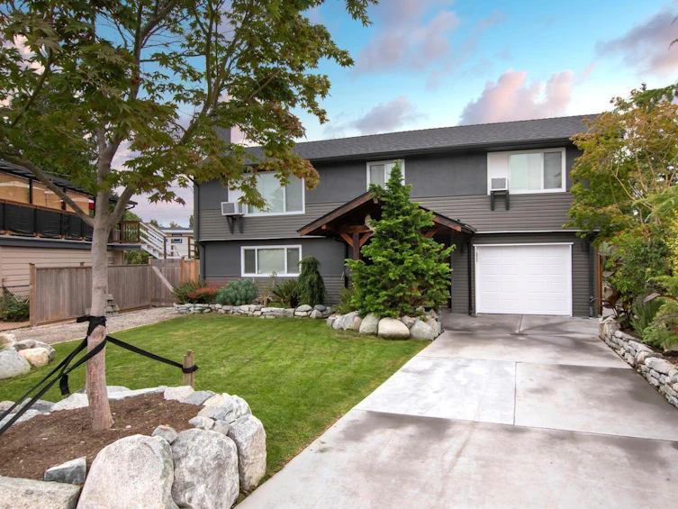5883 Grove Avenue, Delta, BC, V4K 2B3
