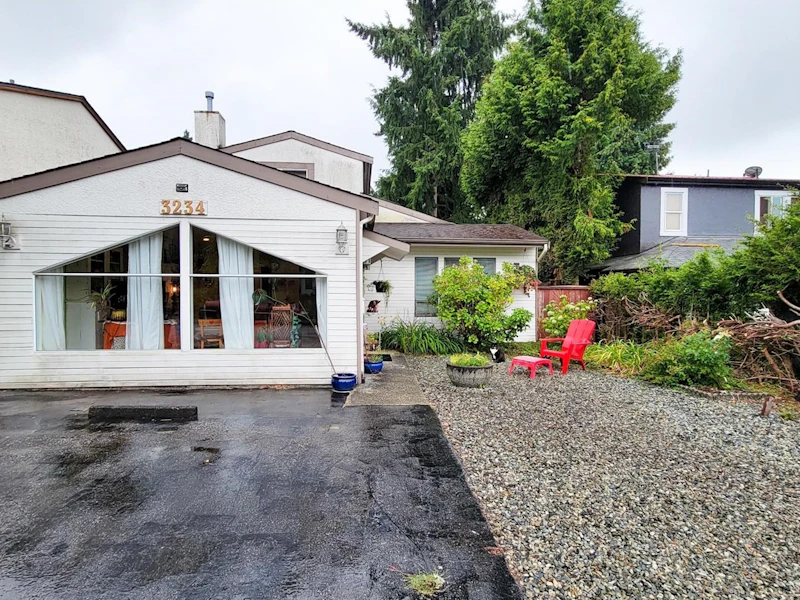 3234 Mayne Crescent, Coquitlam BC V3E 1E1