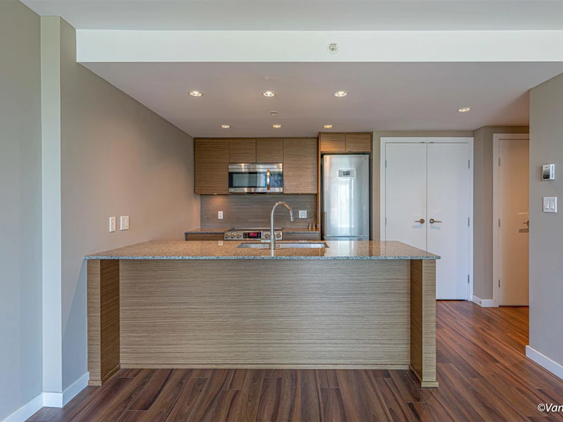808 - 135 E 17th Street, North Vancouver BC V7M 1V5