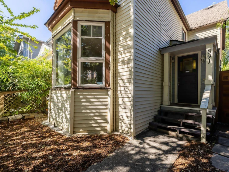 891 E E Pender Street, Vancouver, BC, V6A 1V9