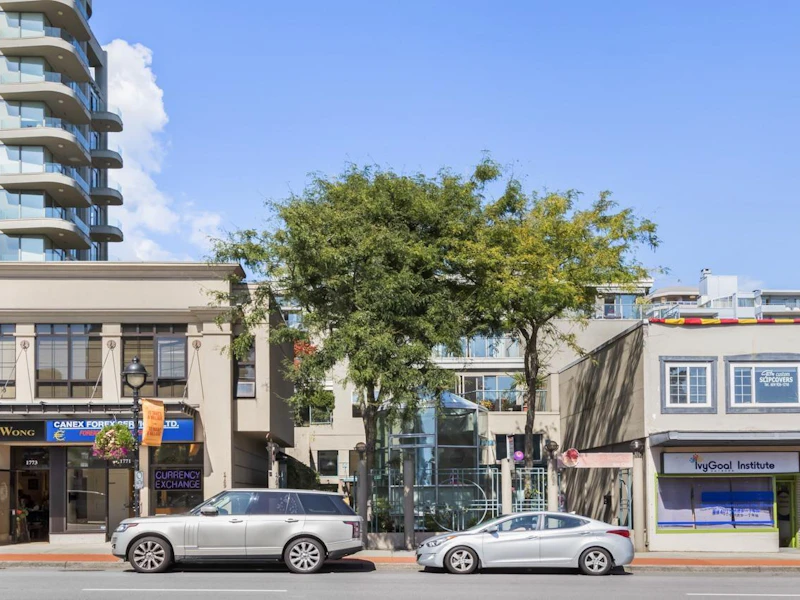301 - 1765 Marine Drive, West Vancouver BC V7V 1J5