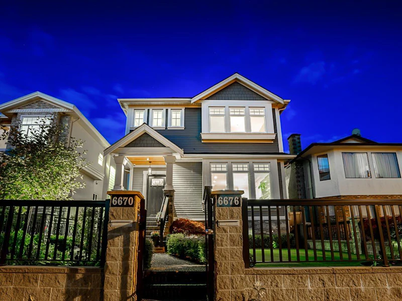 6676 Doman Street, Vancouver BC V5S 3H4