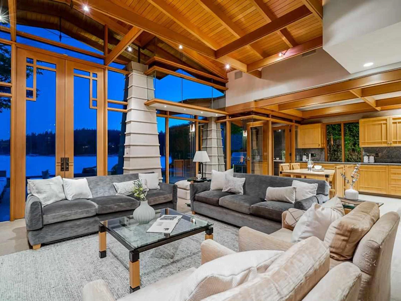 4470 Ross Crescent, West Vancouver BC V7W 1B2