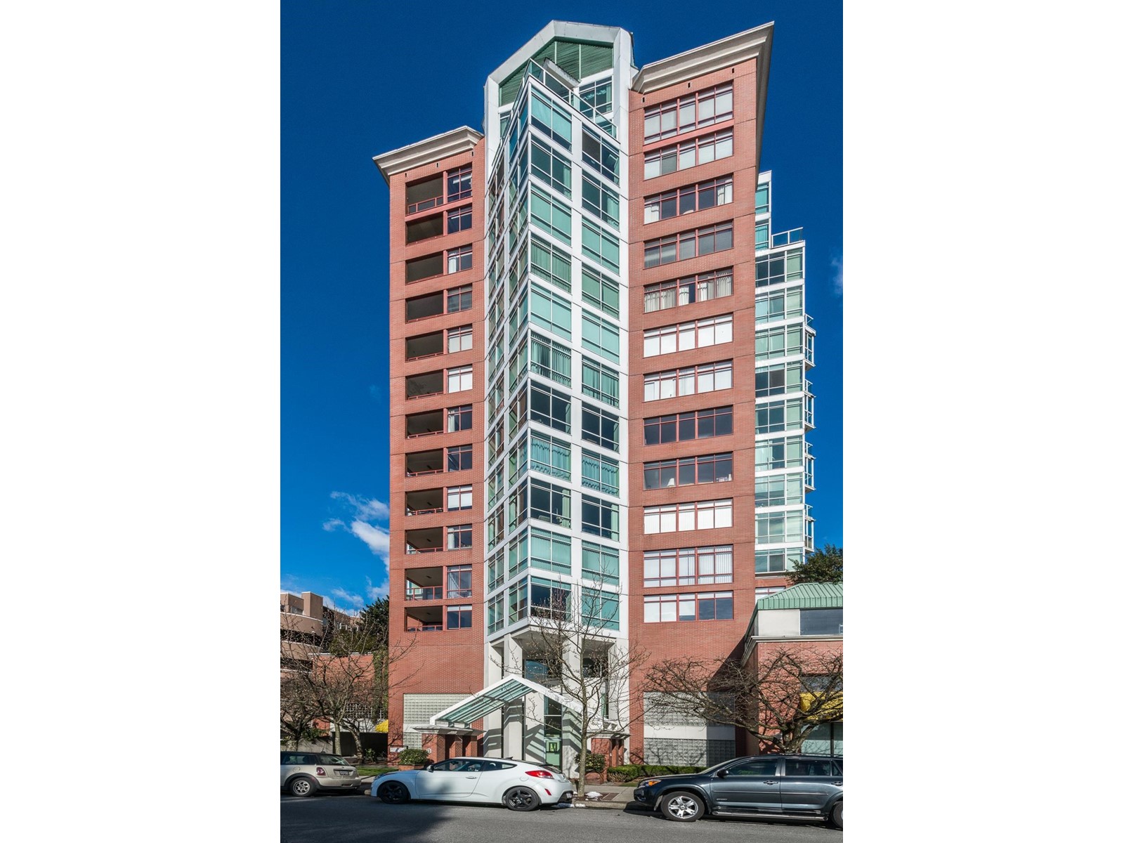 802-130 East 2nd Street, North Vancouver, BC, V7L 1C3