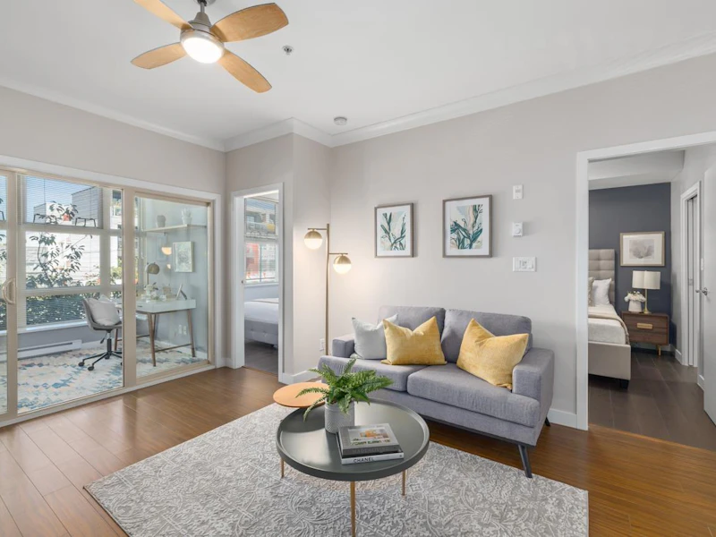 207 - 707 E 20th Avenue, Vancouver BC V5V 0B3