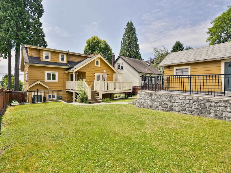 1477 Inglewood Avenue, West Vancouver BC V7T 1Z2