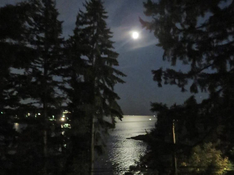 4615 Marine Drive, West Vancouver, BC, V7W 2P1