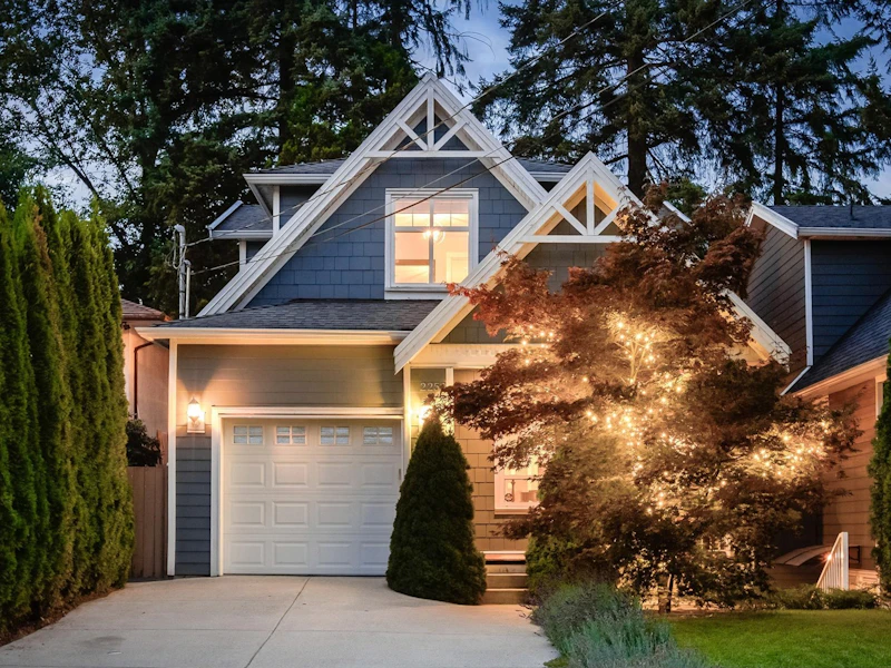 2258 Windridge Drive, North Vancouver BC V7H 1B5