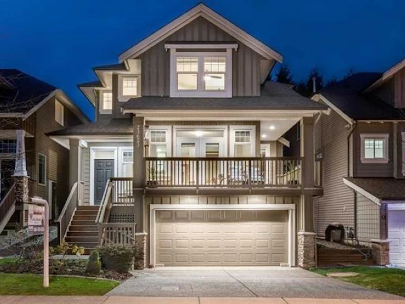 23623 112a Avenue, Maple Ridge BC V2W 0C8