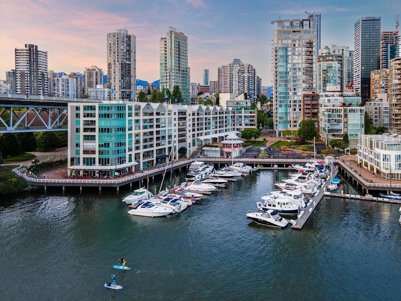 1402 - 1000 Beach Avenue, Vancouver BC V6E 4M2