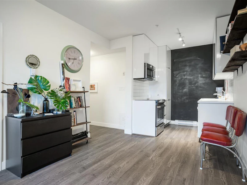 201 - 138 E Hastings Street, Vancouver BC V6A 1N4