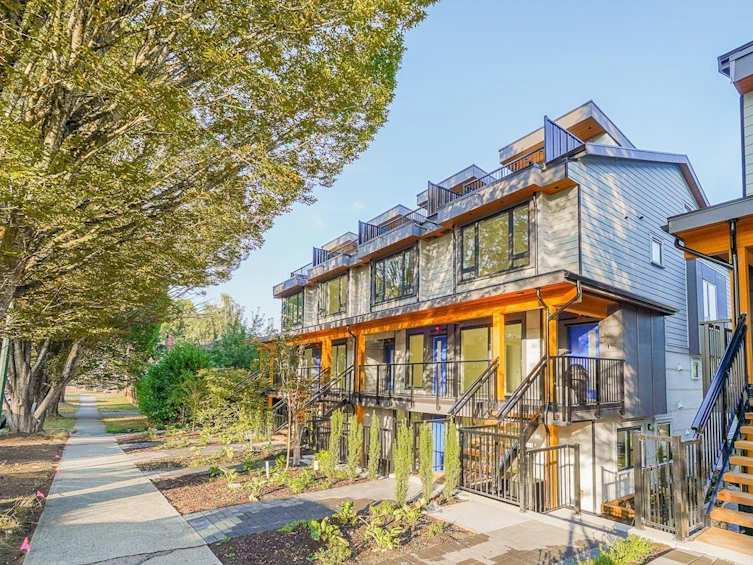 4738 Duchess Street, Vancouver, BC, V5R 3L4