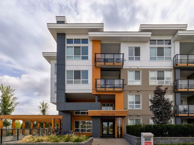 320-4690 Hawk Lane, Delta, BC, V4M 0C4