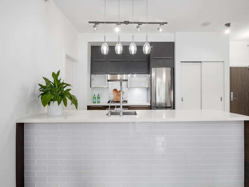 306 - 1252 Hornby Street, Vancouver BC V6Z 0A3