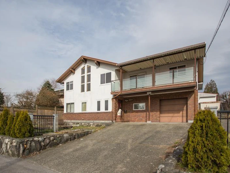 4557 Rumble Street, Burnaby BC V5J 2A6