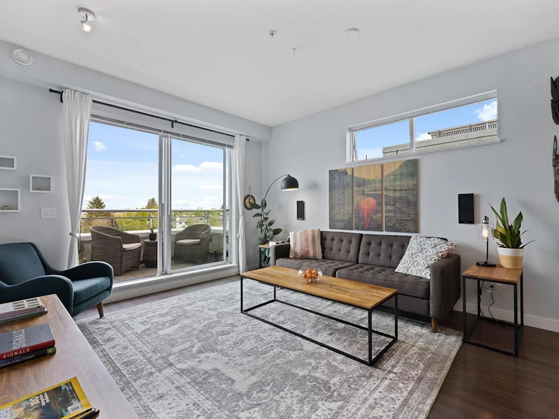 511 - 3333 Main Street, Vancouver BC V5V 3M8