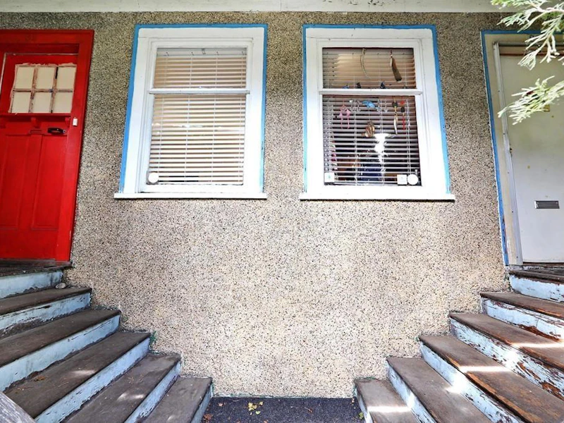 61 E 27th Avenue, Vancouver BC V5V 2K2