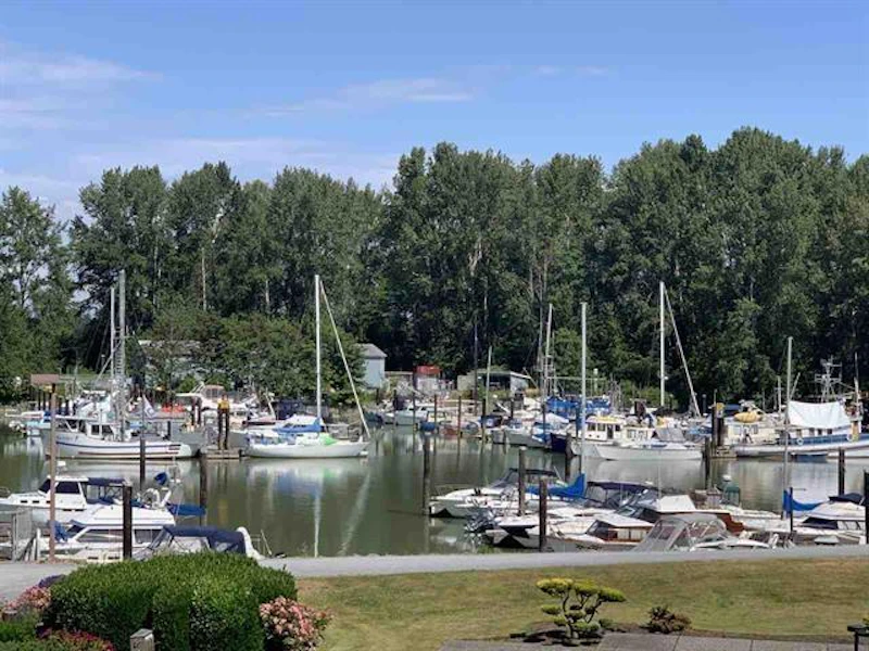 203 - 4815 48th Avenue, Delta BC V4K 1V2