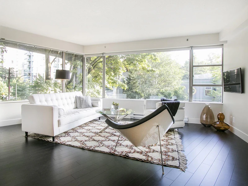 305 - 1006 Beach Avenue, Vancouver BC V6E 1T7