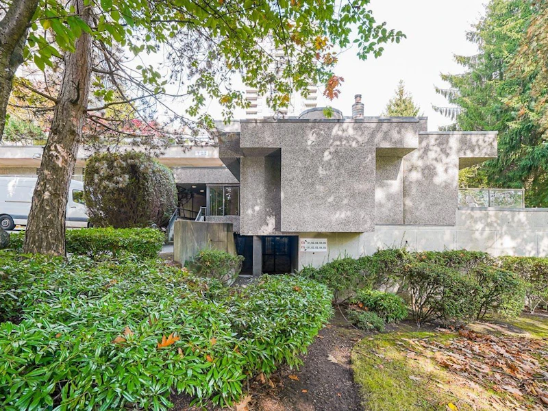 T2301 - 3980 Carrigan Court, Burnaby BC V3N 4S6