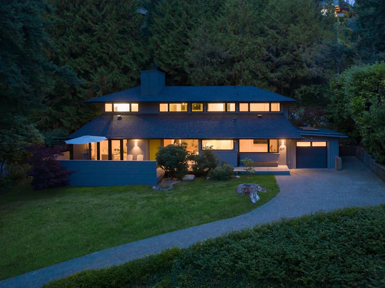 4371 Rockridge Road, West Vancouver, BC, V7W 1A6