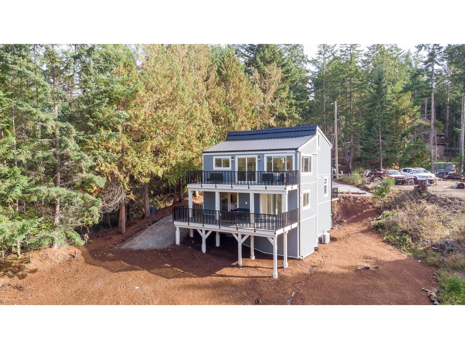 2601 Gunwhale Road, Pender Island, BC, V0N 2M2