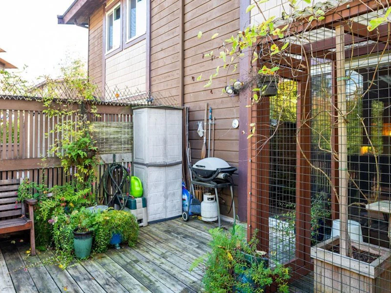 3 - 302 Highland Way, Port Moody BC V3H 3V7