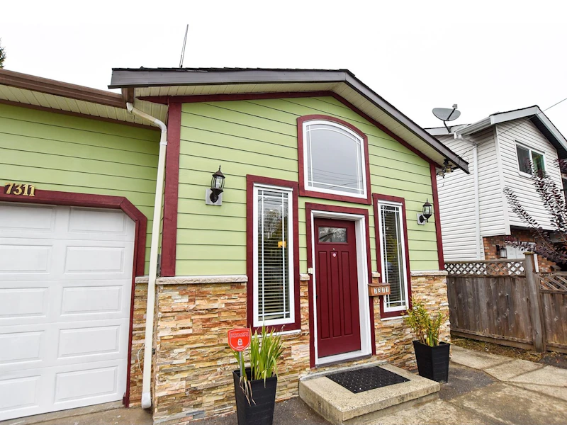 7311 10th Avenue, Burnaby BC V3N 2R8