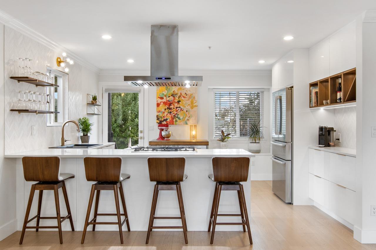 6450 St. George Street, Vancouver, BC, V5W 2Y6