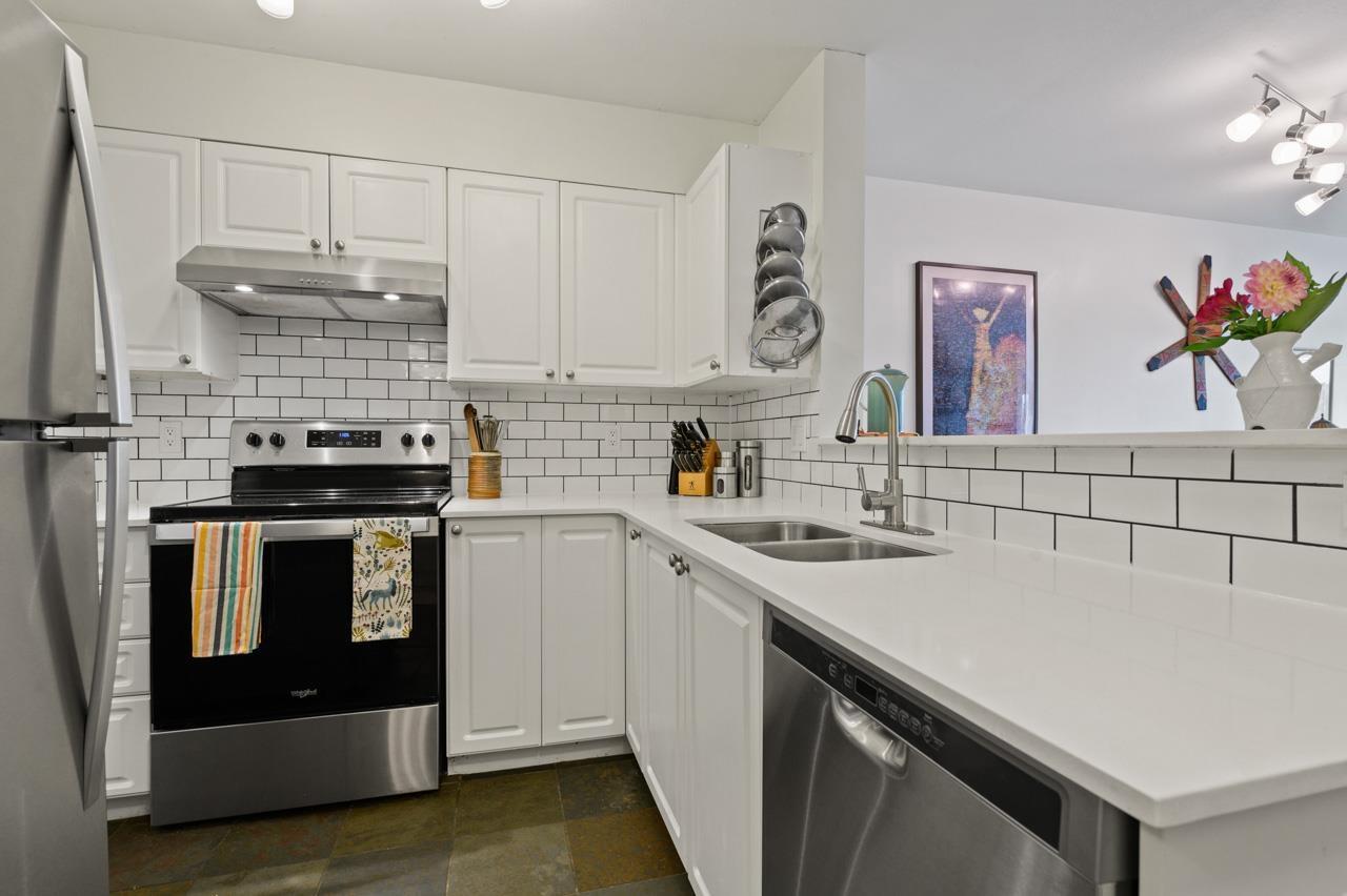 203-1688 East 4th Avenue, Vancouver, BC, V5N 1J8