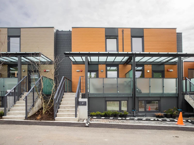 27 - 720 E 3rd Street, North Vancouver BC