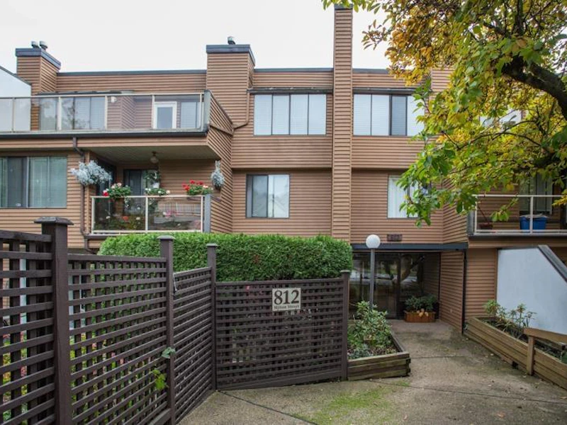 303 - 812 Milton Street, New Westminster BC V3M 1N2