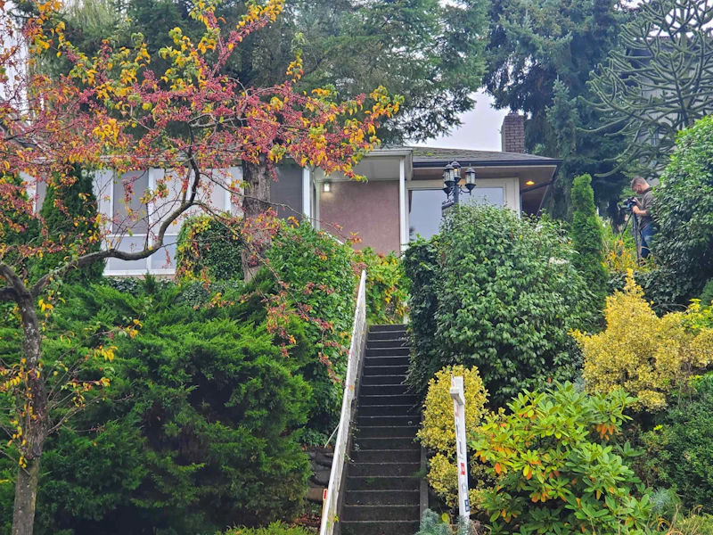 4407 Puget Drive, Vancouver BC V6L 2V7