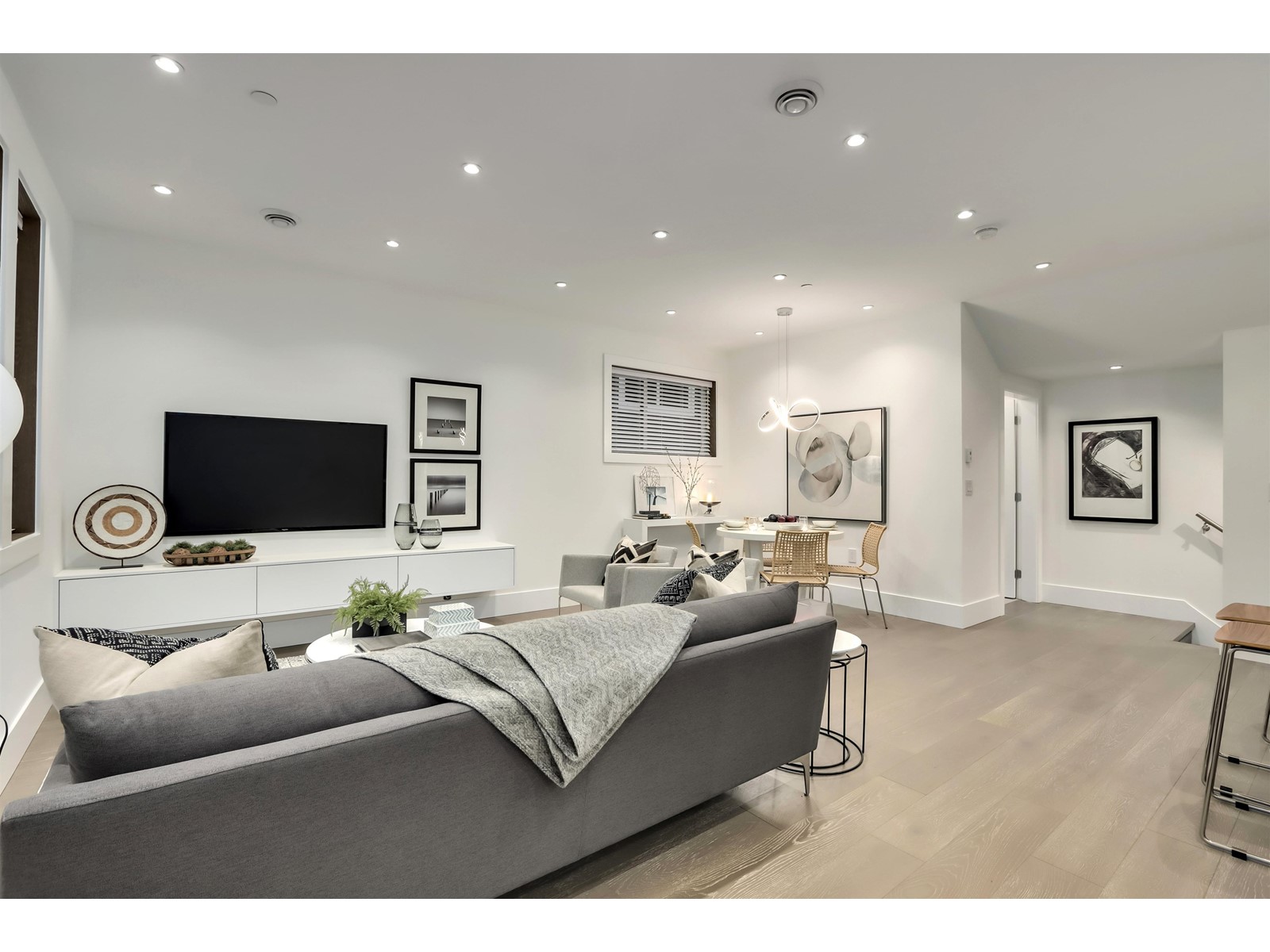 656 East 13th Avenue, Vancouver, BC, V5T 2L1