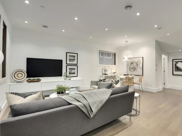 656 East 13th Avenue, Vancouver, BC, V5T 2L1