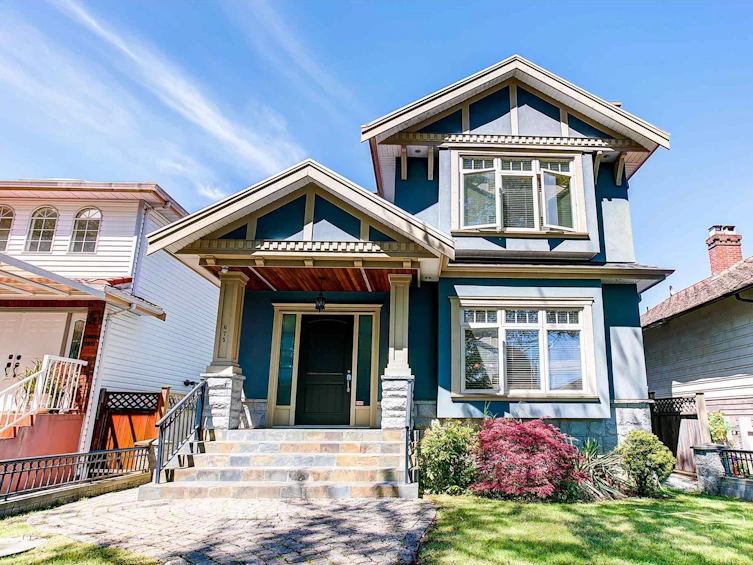 875 West 60th Avenue, Vancouver, BC, V6P 2A2