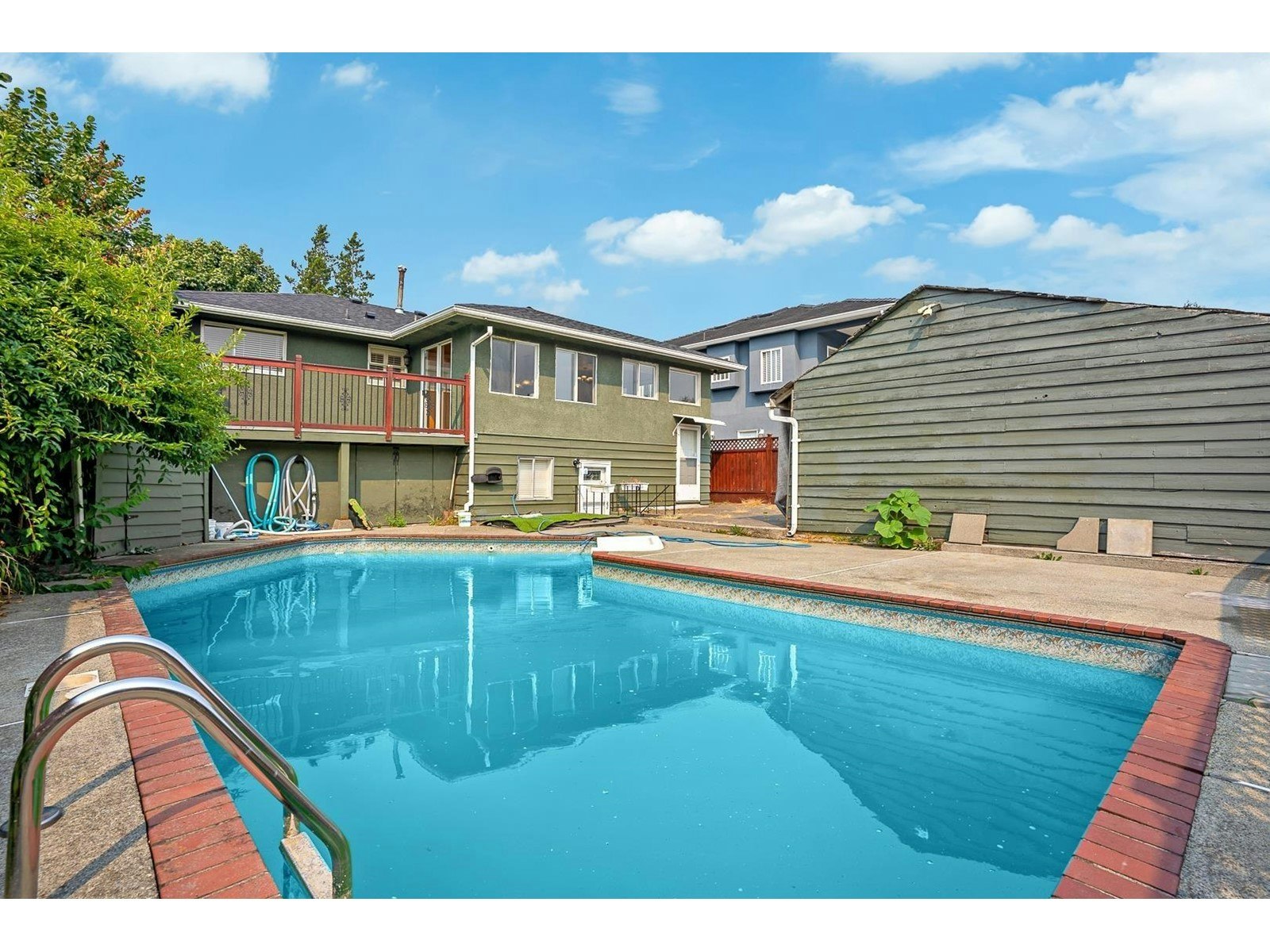 1712 Blaine Avenue, Burnaby, BC, V5A 2L8