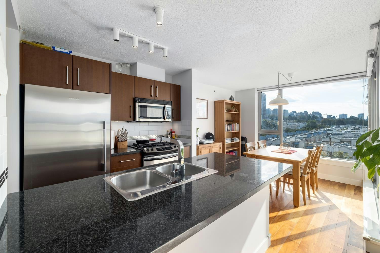606-587 West 7th Avenue, Vancouver, BC, V5Z 1B4