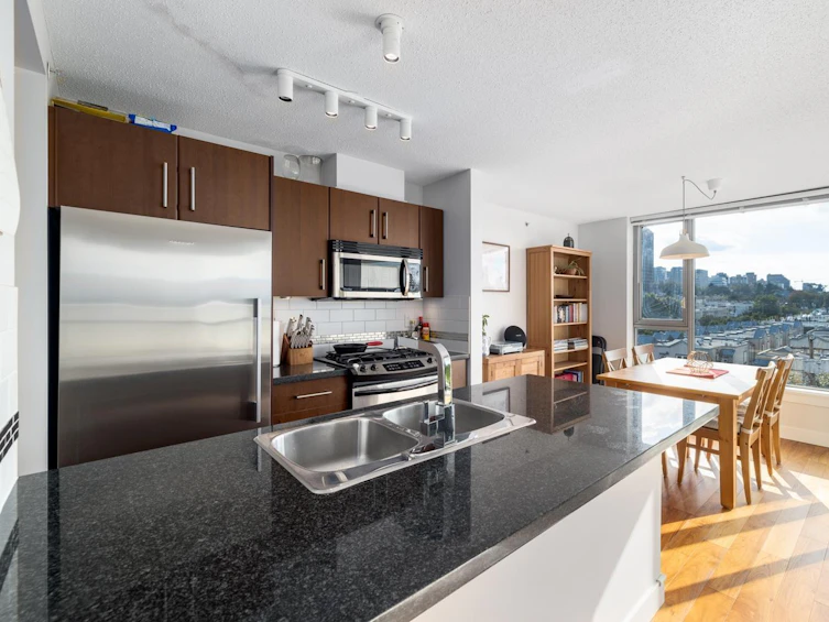 606-587 West 7th Avenue, Vancouver, BC, V5Z 1B4