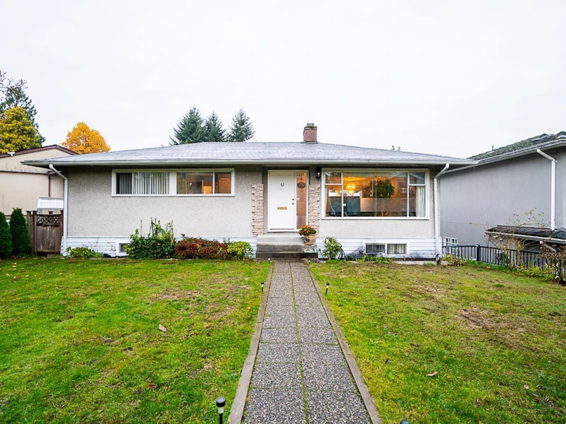 4037 Curle Avenue, Burnaby BC V5G 2Z2