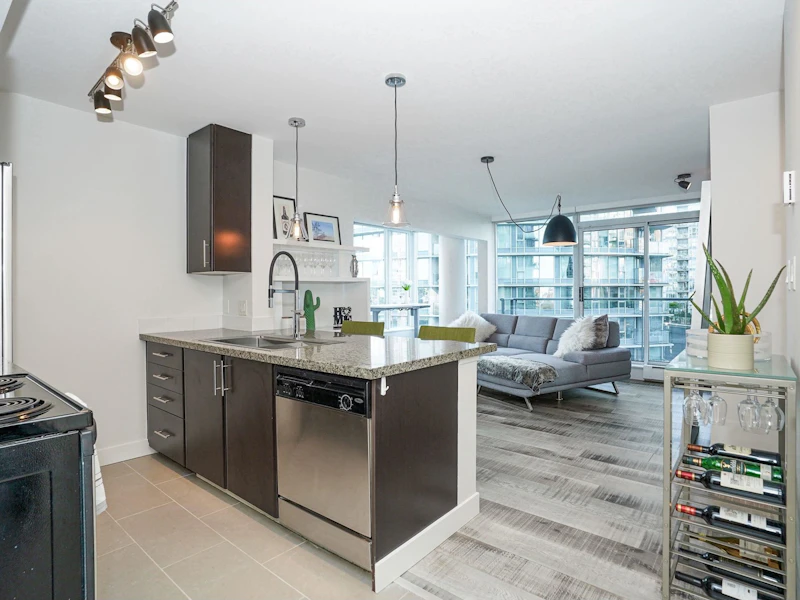 1106 - 688 Abbott Street, Vancouver BC V6B 0B9