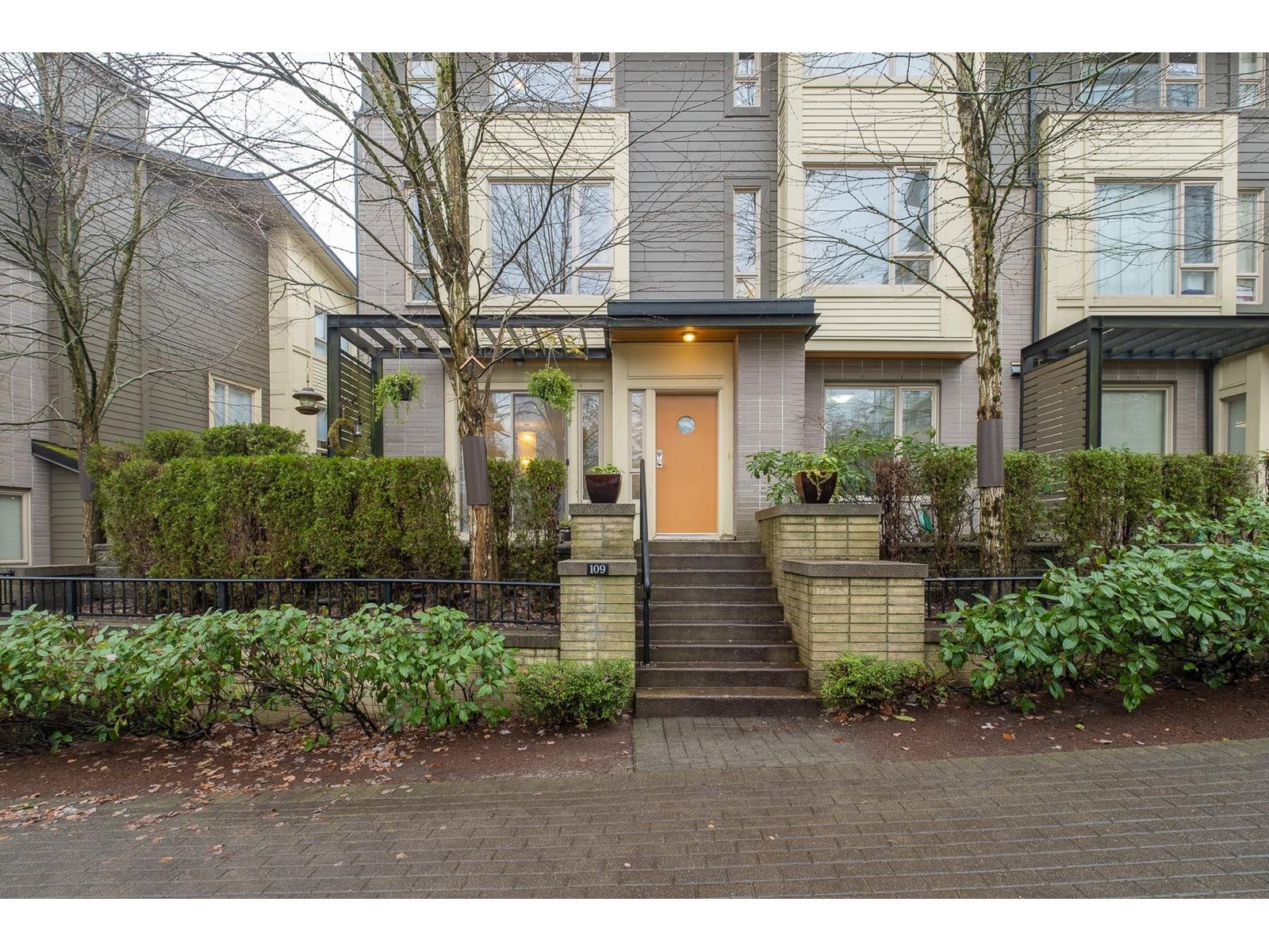 109-9229 University Crescent, Burnaby, BC, V5A 4Z2
