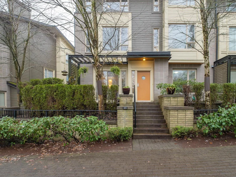 109-9229 University Crescent, Burnaby, BC, V5A 4Z2