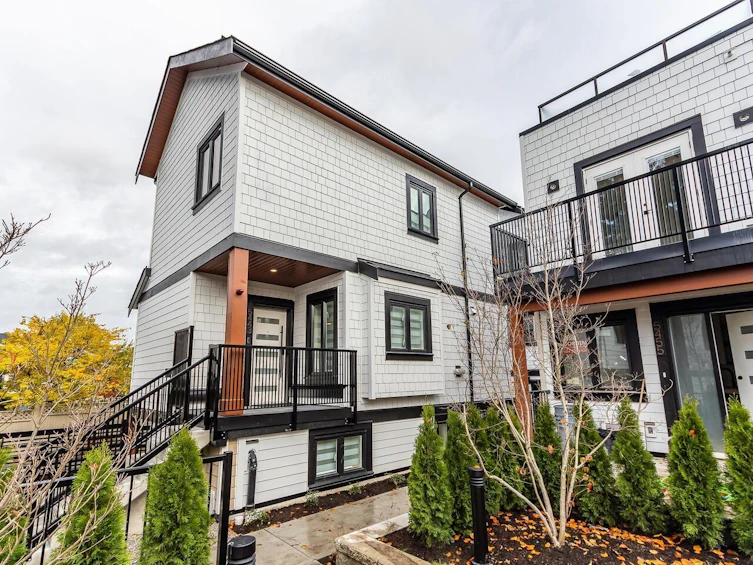 5443 Killarney Street, Vancouver, BC, V5R 5Y3