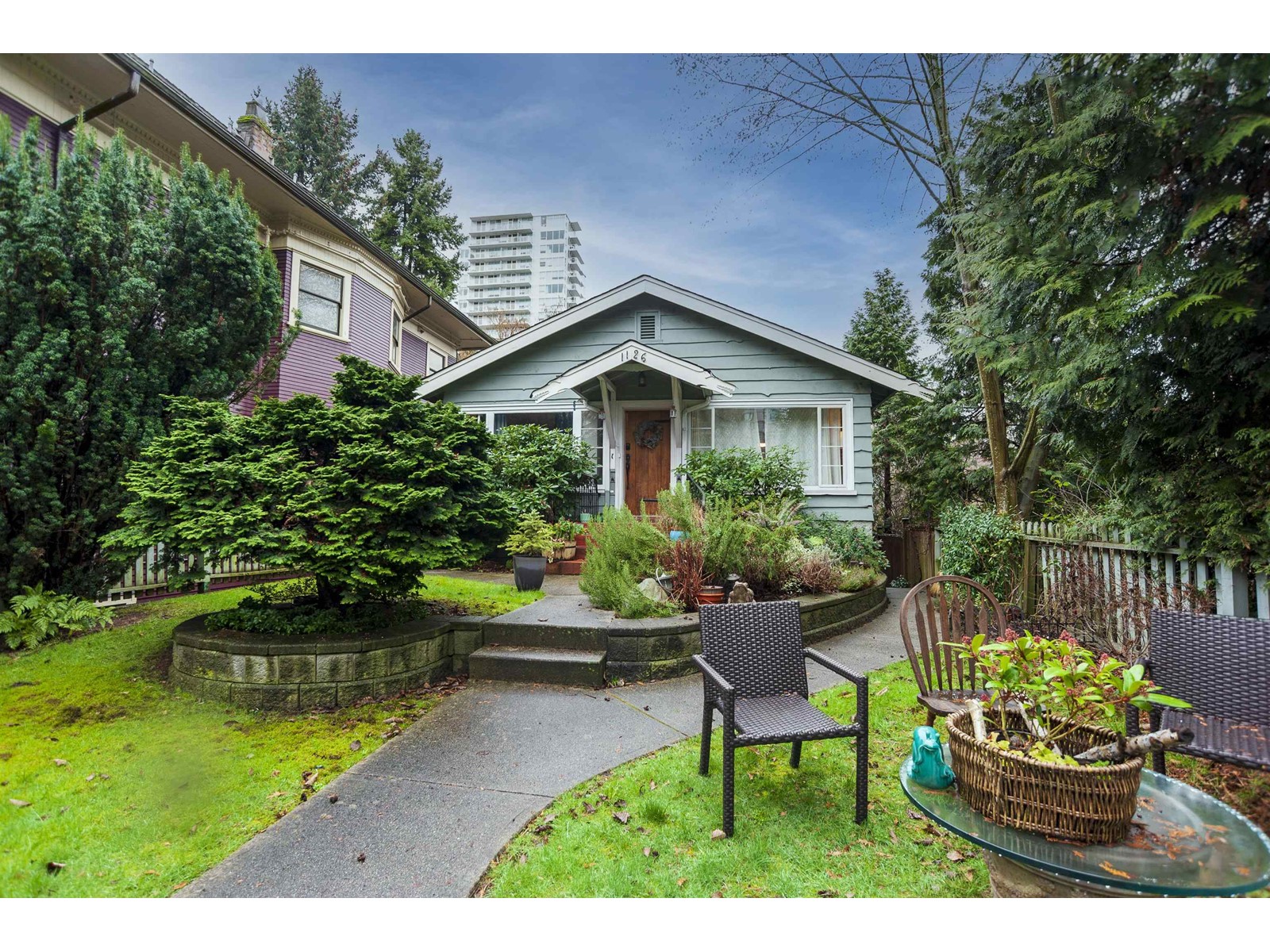 1126 Comox Street, Vancouver, BC, V6E 1K5