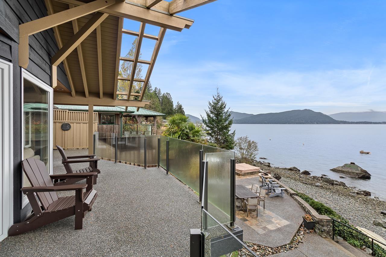 8735 Lawrence Way, West Vancouver, BC, V7W 2T7