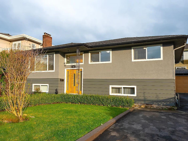 512 Duthie Avenue, Burnaby BC V5A 2P5