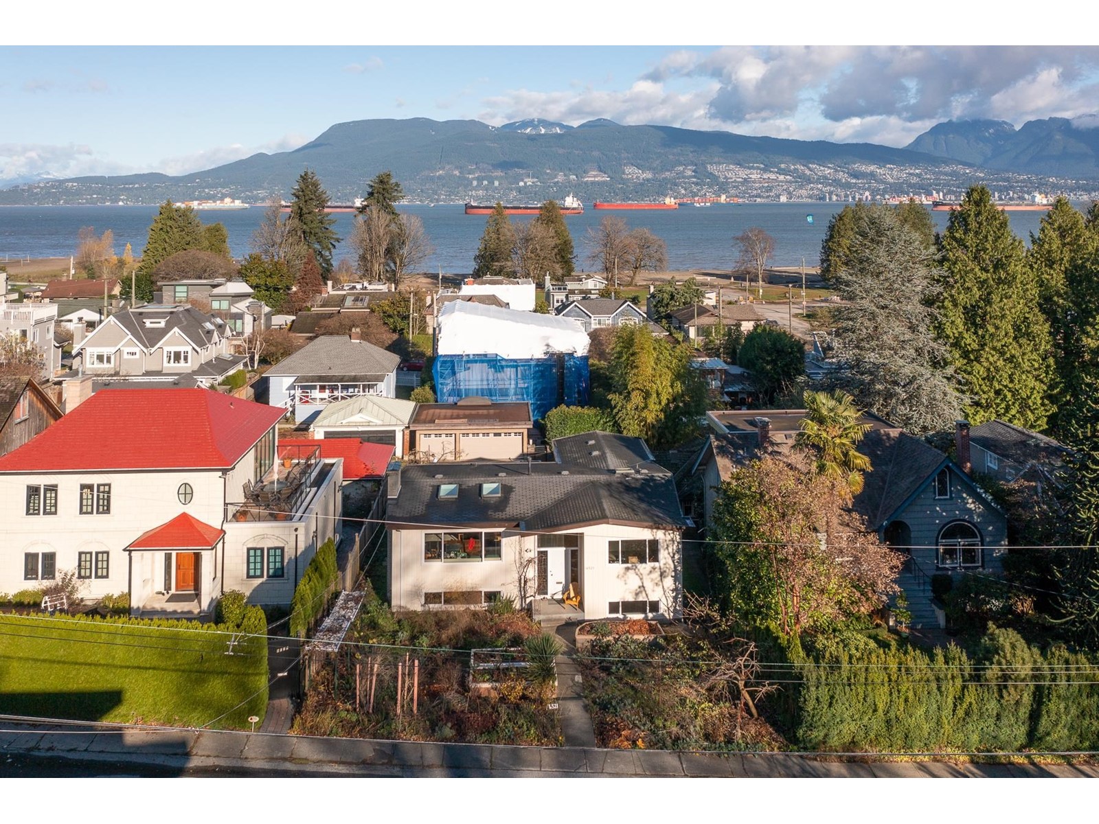 4521 Langara Avenue, Vancouver, BC, V6R 1C9