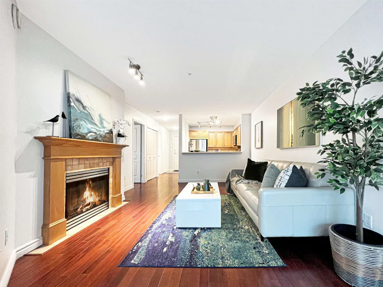 216-2929 West 4th Avenue, Vancouver, BC, V6K 4T3